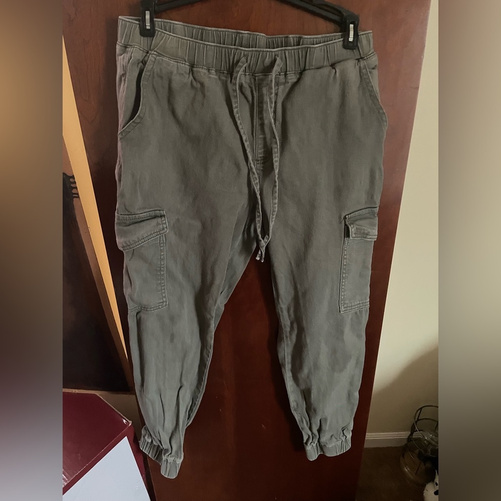 green cargo pants